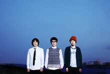アナログフィッシュは明日4月8日より全国ツアー「Analogfish 2010 "Life Goes On" TOUR」をスタートさせる。