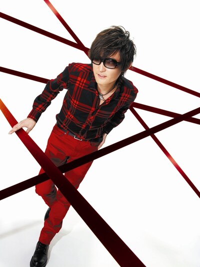 Power Pushインタビュー4ページ目でも触れている期間限定ブログでは、スガ発案の歌詞募集企画「輝け！Myリリック！」を開催中。スガも「めちゃっくちゃレベル高いです！」と語っているとおり、ハイクオリティな歌詞が毎日数多く寄せられている。作詞家を目指している人はぜひチャレンジを。