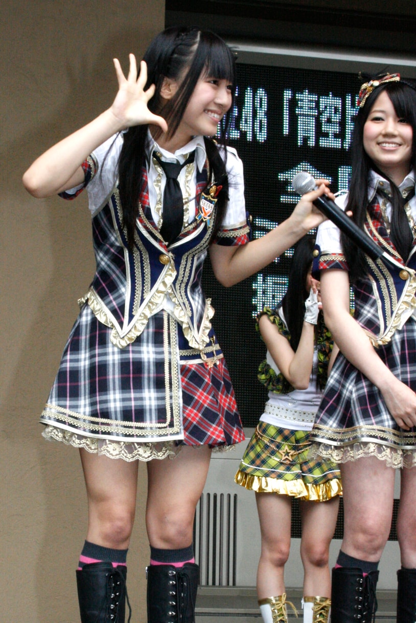 矢神久美（写真左）、松井珠理奈（中央）、松井玲奈（右） - SKE48