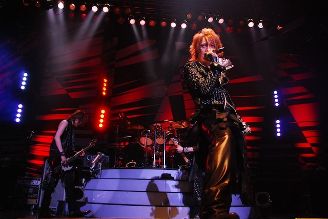 4月10日のZepp Tokyo公演では新曲を含め全22曲を披露したAlice Nine。ライブは約3時間におよび、ファンは5人のパフォーマンスを全身で楽しんだ。