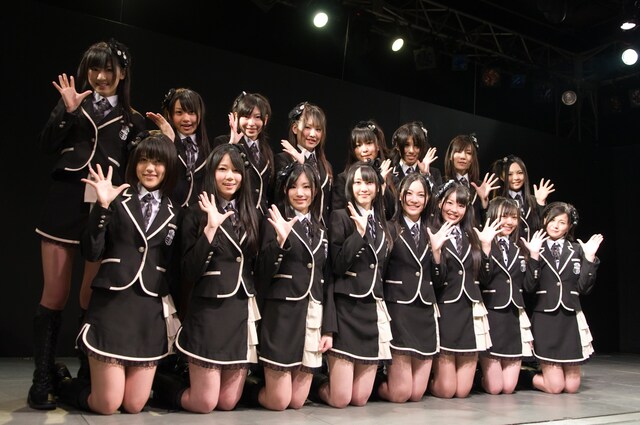 この春、テレビやラジオのレギュラー番組本数が5本から10本に倍増したというSKE48。先輩グループのAKB48のコピーではない、オリジナリティあふれるステージに今後も期待が高まる。