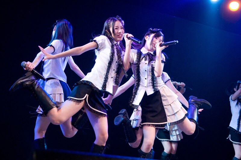 プレス向け取材時には、公演曲から「制服の芽」が披露された。