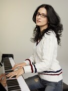 アンジェラ・アキ、故郷徳島で弾き語りライブ開催