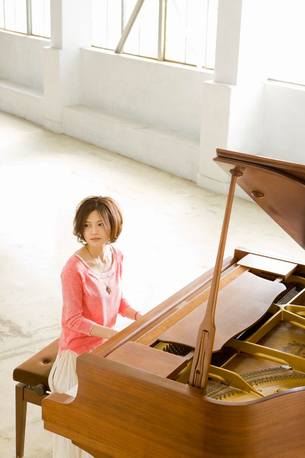 YUI、ニューシングルは大切な人に向けた「to Mother」 - 音楽ナタリー