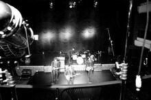 リハーサル中のTHE BAWDIES。