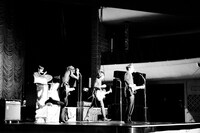 THE BAWDIESの演奏シーンを撮影中。