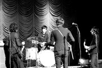 撮影本番を前に、演奏についてメンバー同士で確認。