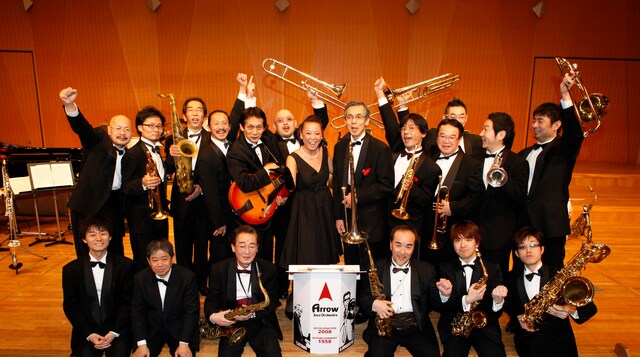 大西ユカリとアロージャズオーケストラ。この2組によるライブも続々決定している。