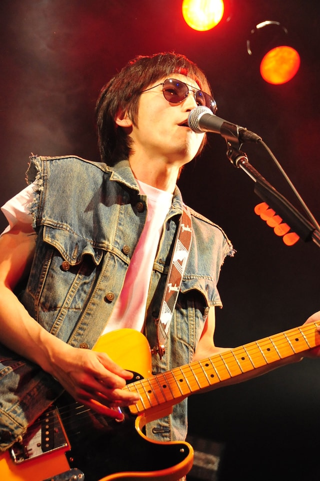 写真は昨年の「MIDOFES」での浜田伸吾のステージ。「J-BOY」「I am a Mother」「馬鹿兄弟」の３曲を披露した。