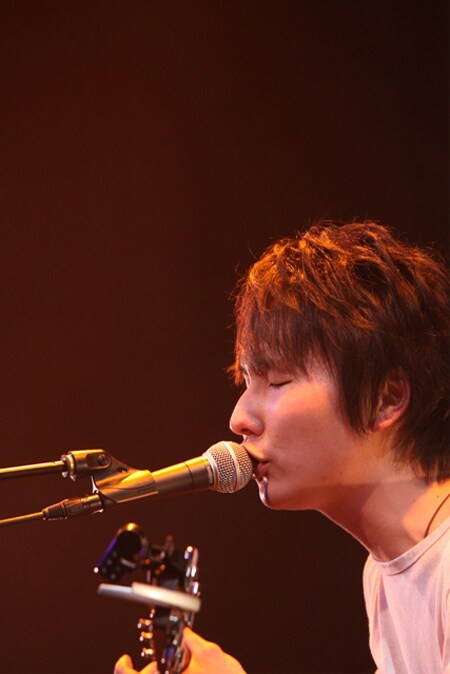 3月10日に発表されたアルバム「素晴らしい世界」も好評を集めているsuzumoku。