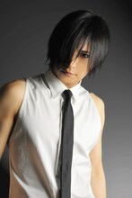 GACKTは7月28日にエイベックス移籍第1弾シングル「EVER」をリリースする。