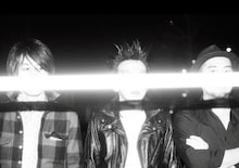 MO'SOME TONEBENDER（百々和宏は写真左）