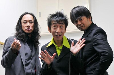 左から中村達也（Dr）、永井秀彦（Vo, G）、久保田亨（B, Vo）。