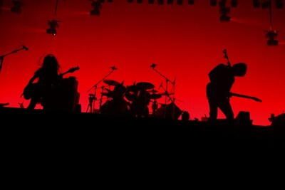 計3カ月におよぶロングツアーを終え、これからしばらく制作作業に入る凛として時雨。ファンは次回作の到着を心待ちにしよう。