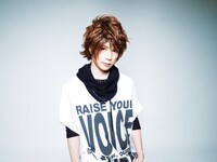 ソロ活動を本格始動する葵。