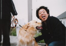 前野健太が撮影した三輪二郎の写真。