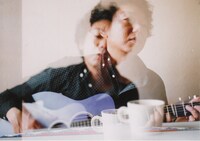 前野健太が撮影した三輪二郎の写真。