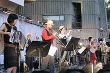 二階堂和美 with DOUBLE FAMOUS