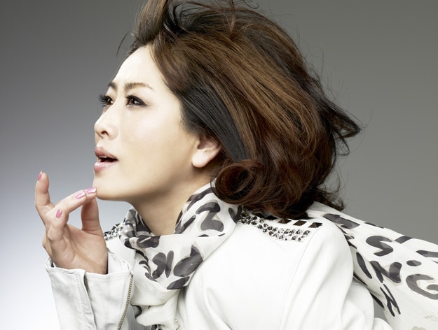 渡辺美里は1985年5月2日にシングル「I'm free」でメジャーデビューした。