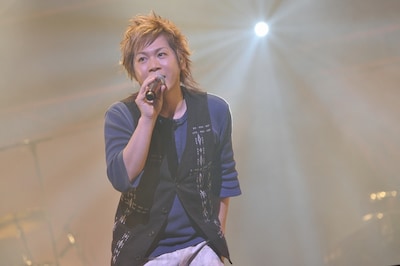 写真はDVD化される4月29日のツアーファイナルの模様。アンコールを含め全20曲が披露された。