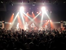 夏にセルフカバーアルバムのリリースを予定しているCaravan。5月3日の公演では、アルバム収録の楽曲を収めたCDを来場者全員にプレゼントする。