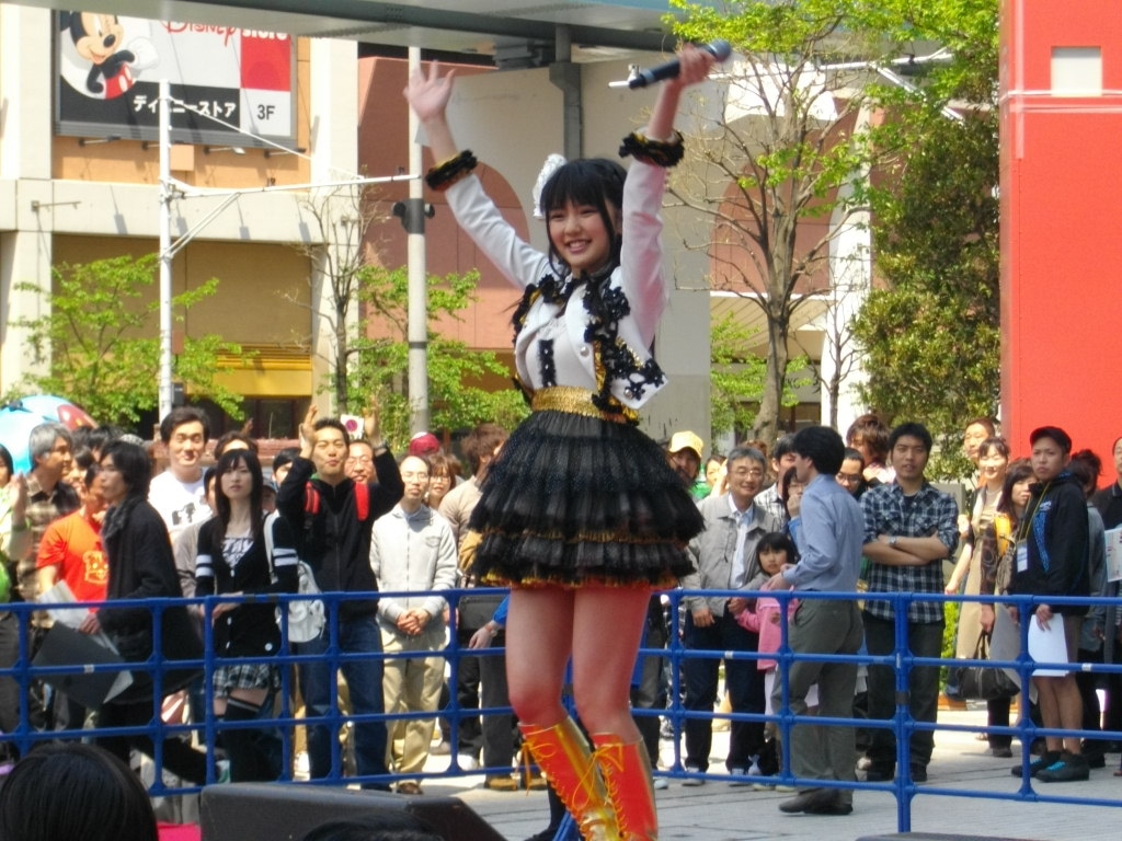 真野恵里菜