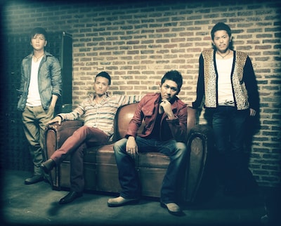 DEEPは現在全国22カ所にわたるライブハウスツアー「DEEP LIVE HOUSE TOUR 2010 "brand new story"～THE ROOTS～」の真っ最中。6月末からは初のストリングスをバックにしたコンサートツアーを開催する。