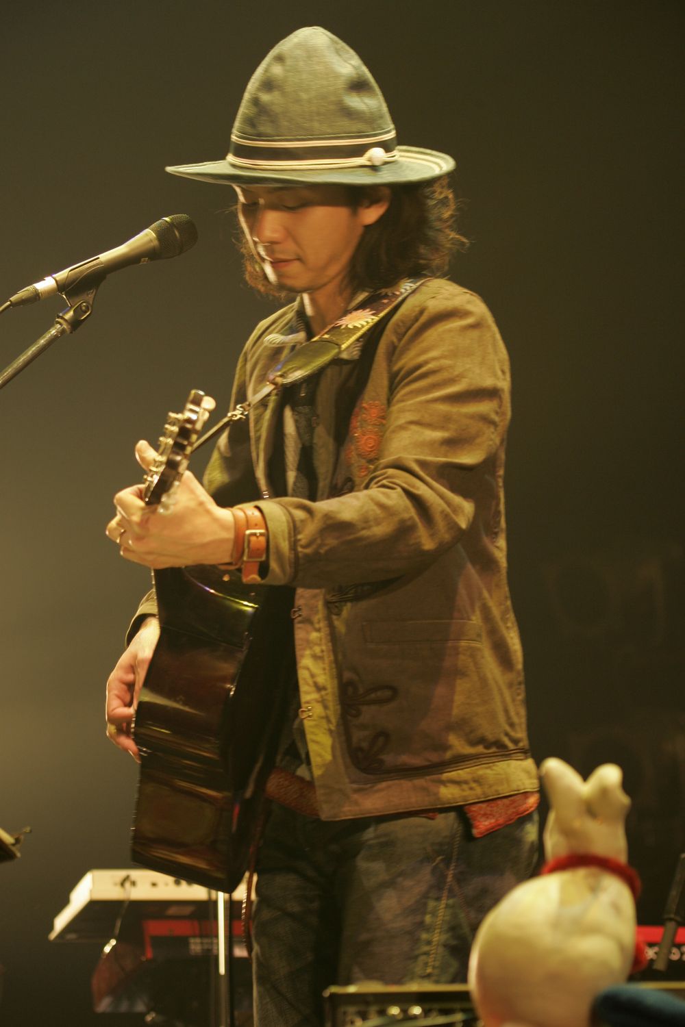 この日はアンコールを含め全19曲を演奏したCaravan。当初アンコールは3曲の予定だったが、急遽1曲追加してファンを喜ばせた（撮影：SUSIE）。