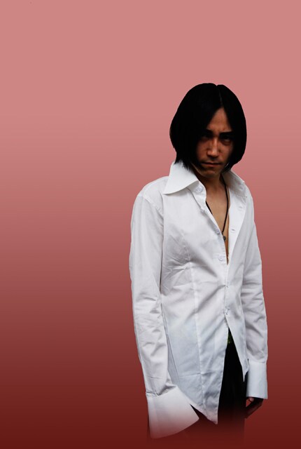 ひさびさの活動再開を果たすLUNA SHIN。ドームクラスのアーティストである彼らがAXで繰り広げる貴重なステージに期待が高まる。