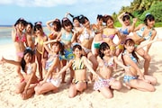 今年の人気の画像4位は「AKB48第2回選抜総選挙、初日速報でベスト40明らかに」より、シングル「ポニーテールとシュシュ」選抜メンバー。