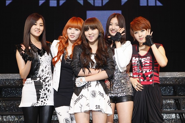 4Minute。写真左からホ・ガユン、キム・ヒョナ、クォン・ソヒョン、ナム・ジヒョン、チョン・ジユン。