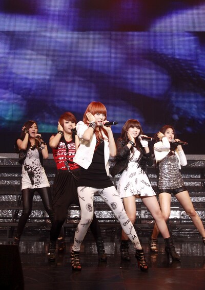 「世界を4分で魅了する」という意味のとおり、パワフルなステージでファンを魅了した4Minute。日本でどのような活躍をみせるのか、今後も目が離せそうにない。