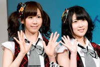 大家志津香（写真左）、仲谷明香（右）