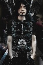 iLLは本日5月13日、LIQUIDROOM ebisuで行われるthe telephonesのレコ発ツアー東京公演にゲスト出演する。