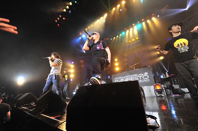 「K.U.F.U.」では各公演、ご当地のB-Boysがバックダンサーとしてステージに上がるという工夫が凝らされた。