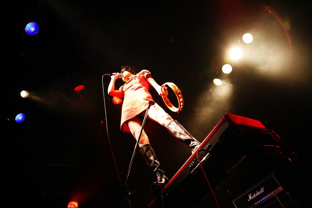 「RISING SUN ROCK FESTIVAL 2010 in EZO」への出演も決定しているキノコホテル。この夏は北海道の大地にもハレンチな旋風が吹き荒れることになりそうだ。