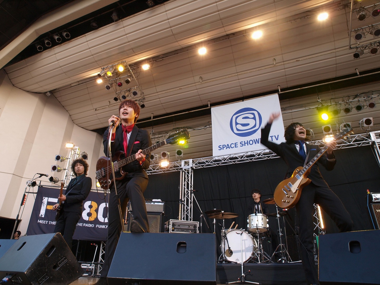 THE BAWDIES