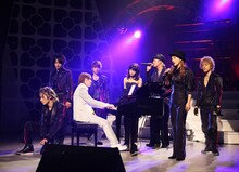 AAAと小室哲哉。