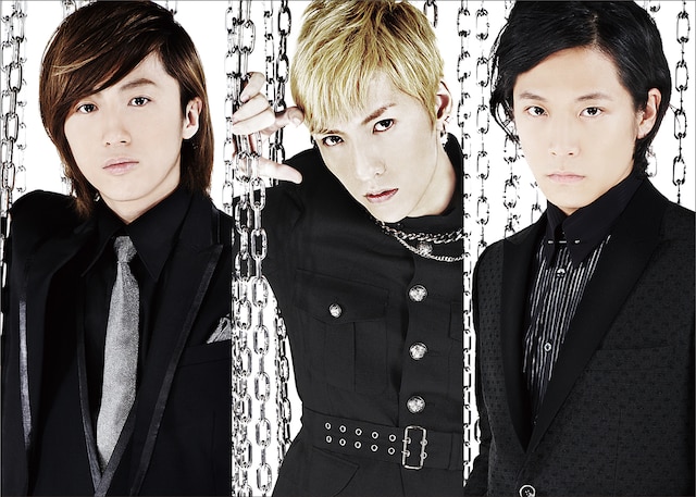 千葉涼平（左）は昨日11月18日が25歳の誕生日だった。