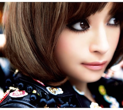 ayuの楽曲が「ゼスプリ キウイ」のCMソングに起用されるのは、2006年の「BLUE BIRD」、2007年の「glitter」に続き今回が3作目。