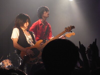 MCで岐阜出身の親戚がいることを明かした光村（写真右）。その話がきっかけとなり、岐阜弁講座がスタートした。