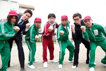 かりゆし58と吉本芸人たち。