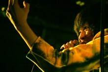 ボーカルの渡辺大知。