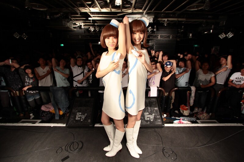 無駄に爽やかな空気に包まれた「リフレア『D&D』直塗りぬりぬり講習会」。この日はいちファンとして掟ポルシェ(ロマンポルシェ。)も会場を訪れた。掟は自らTwitter上にワキ丸出しの“晒しあげ画像”をアップしているので、当日参加できなかった人は彼の塗りかたを参考にしよう。