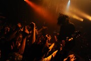 写真は5月25日のライブの様子。