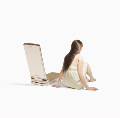 「携帯電話」と「マニフェスト」の2曲は現在RBT配信中。6月1日より着うたの配信およびラジオでのオンエアがスタートする（写真は「携帯電話」ジャケット写真）。