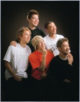 こちらは2001年、メジャーデビュー当時のアーティスト写真。若い。