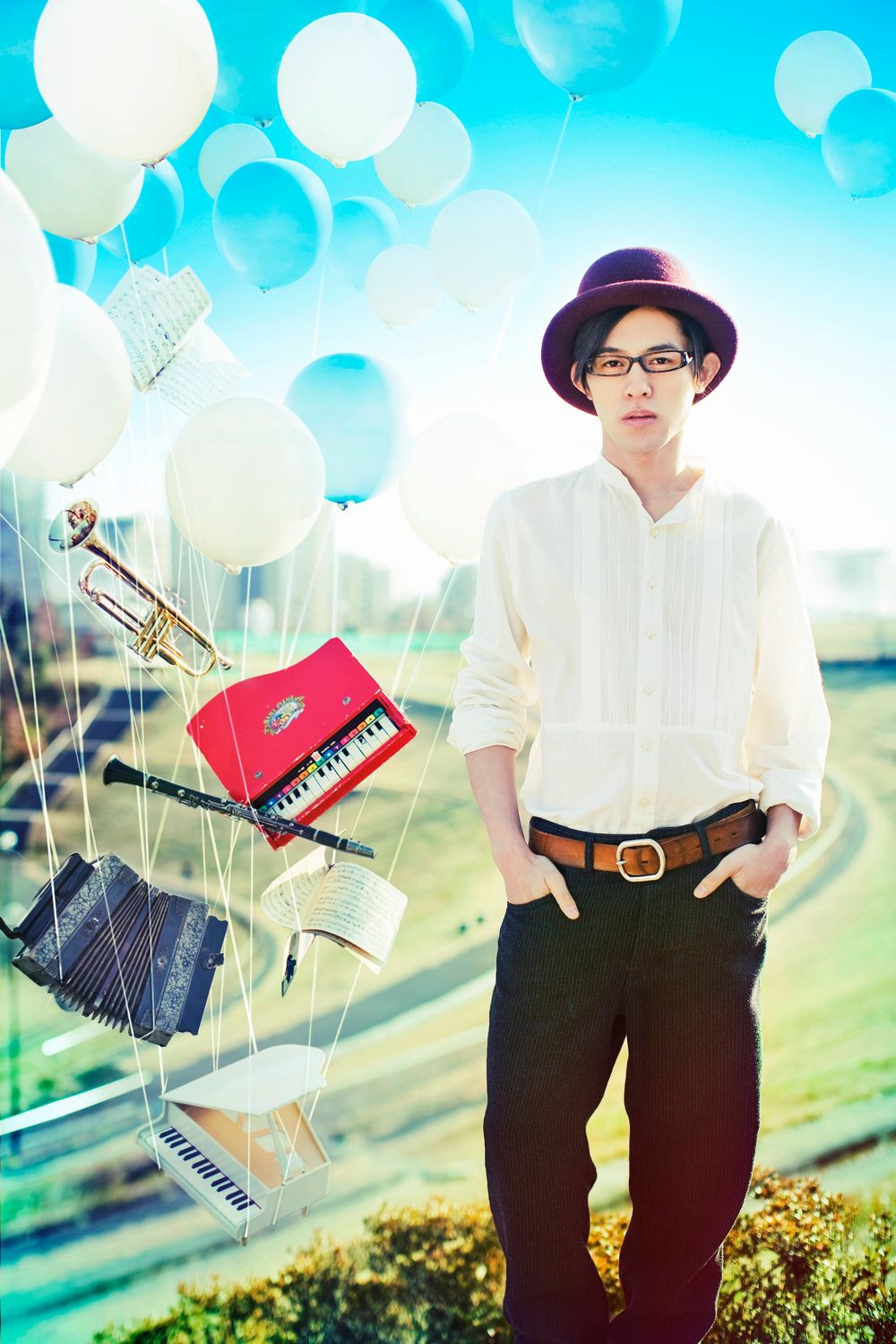本日5月28日に開催されるワンマンライブのチケットが完売するなど勢いに乗るDE DE MOUSE。今後も「TAICOCLUB」「NEXUS」など出演イベントが目白押しだ。