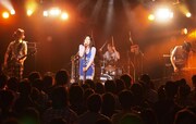 写真は5月28日に大阪・OSAKA MUSEで開催されたプレミアム招待ライブの模様。