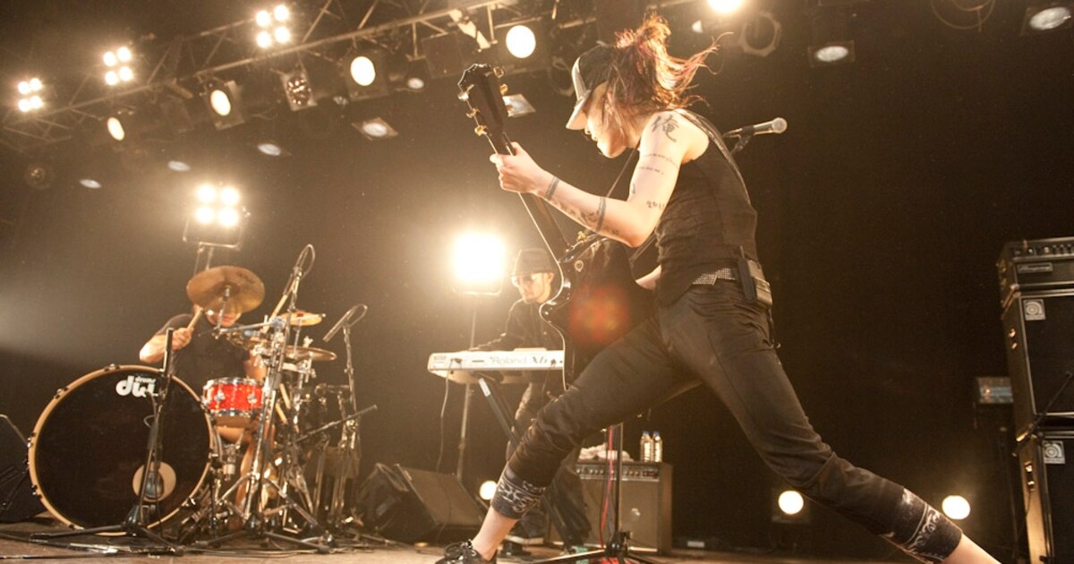 雅-MIYAVI-、盛夏に都内ライブハウス12会場を襲撃 - 音楽ナタリー